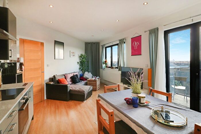 1 Bedroom Flat To Rent In Neasden Lane, London, NW10