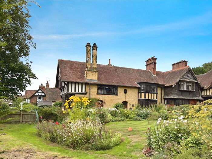 3 Bedroom End Of Terrace House For Sale In Forge Square, The Green, Leigh, Kent, TN11