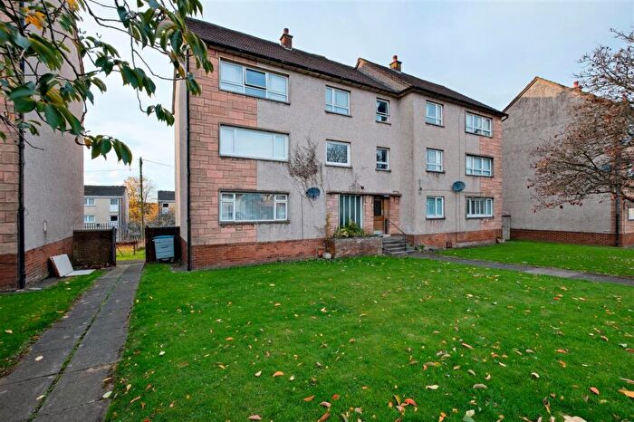 1 Bedroom Apartment To Rent In Portland Place, Hamilton, ML3
