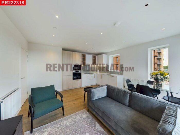 2 Bedroom Flat To Rent In Astounding Bed Flat In Hornsey, N8