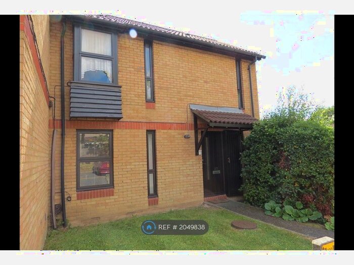 1 Bedroom Maisonette To Rent In Shinners Close, London, SE25