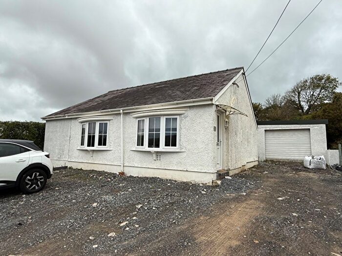 2 Bedroom Property To Rent In Llanelli, SA15