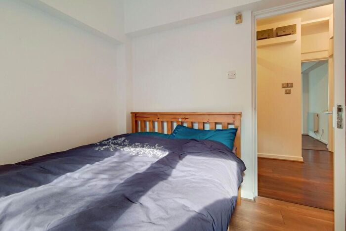 1 Bedroom Flat To Rent In Maynards Quay, Wapping, London, E1W