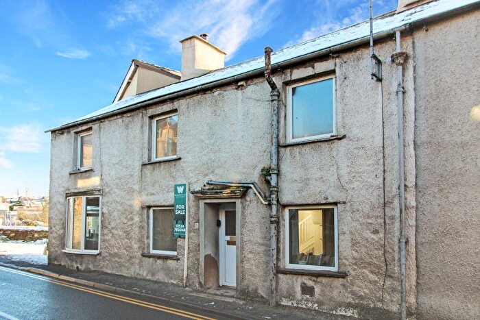 3 Bedroom Terraced House For Sale In Park Road, Milnthorpe, Cumbria, LA7