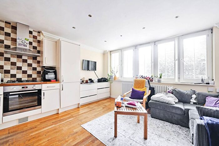 1 Bedroom Flat To Rent In Tom Williams House, Fulham, London, SW6