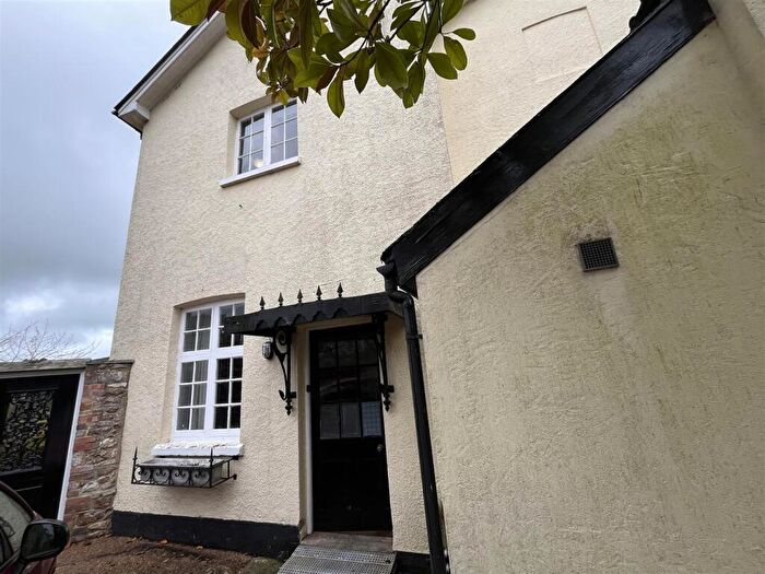 Apartment To Rent In Vicarage Street, Colyton, EX24