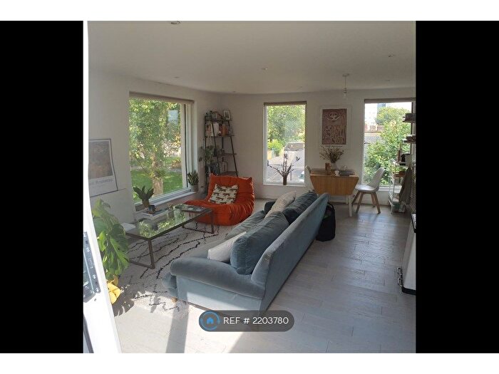 2 Bedroom Flat To Rent In Millfields Road, London, E5