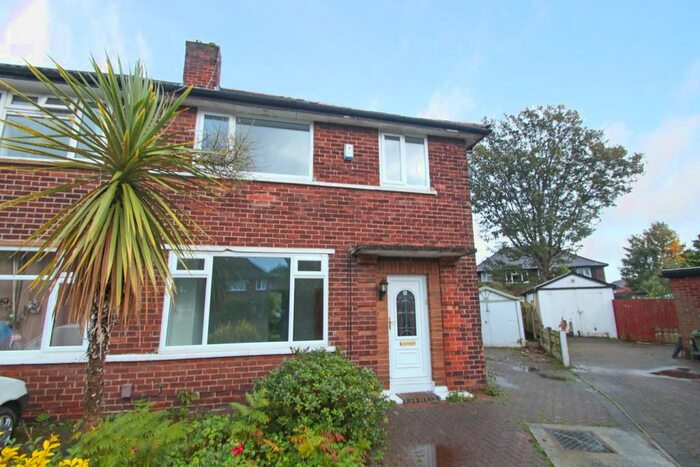 3 Bedroom Semi-Detached House To Rent In Beech Walk, Stretford, Manchester, M32