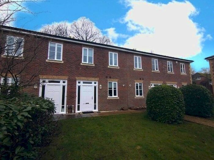 2 Bedroom Terraced House To Rent In Malmesbury Gardens, Winchester SO22