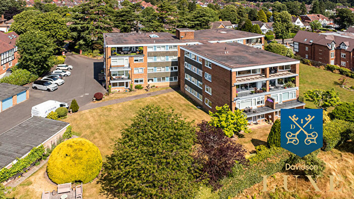 3 Bedroom Apartment For Sale In Dove House Lane, Solihull, B91