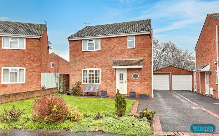 3 Bedroom Detached House For Sale In Alderton Way, Trowbridge, BA14