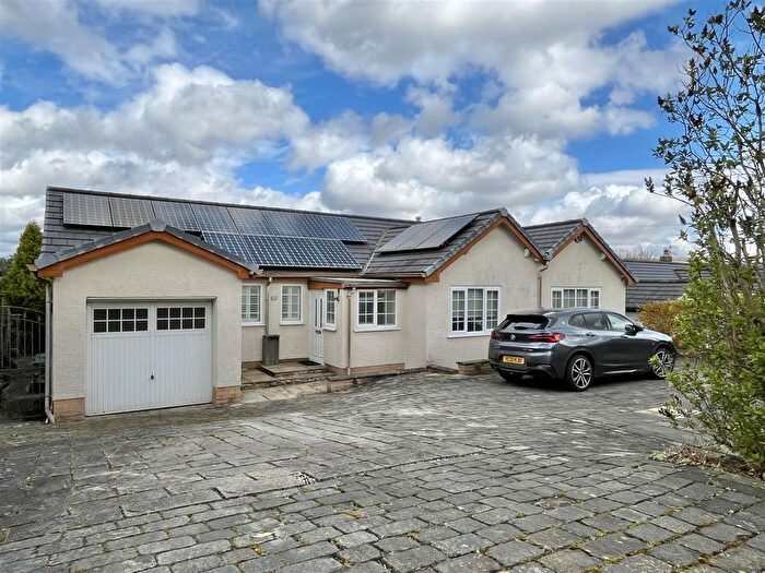 3 Bedroom Detached Bungalow For Sale In Simmondley New Road, Glossop, SK13