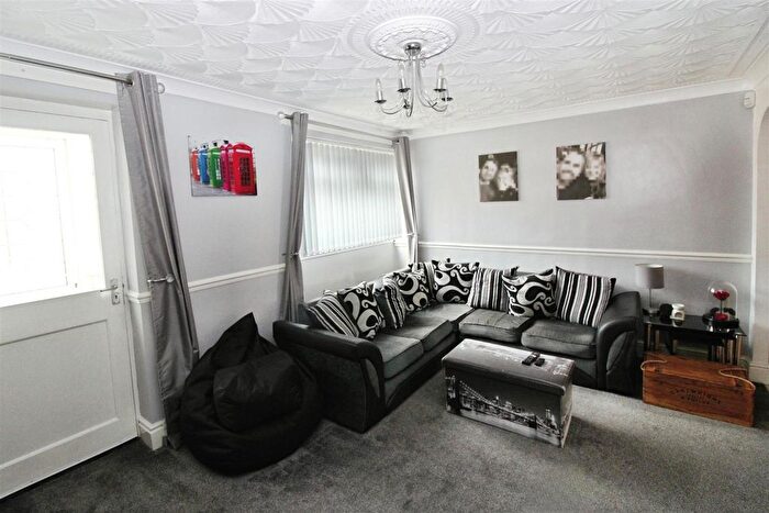 3 Bedroom Terraced House For Sale In Dalwood Close, Bransholme, Hull, HU7