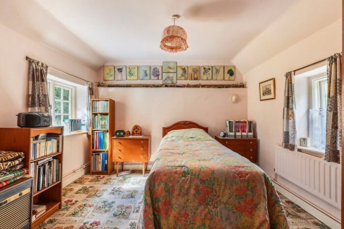 2 Bedroom Detached House For Sale In Jumps Road, Churt, Farnham, Surrey, GU10