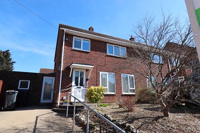 3 Bedroom Semi-Detached House For Sale In Queens Way, Marlborough, SN8
