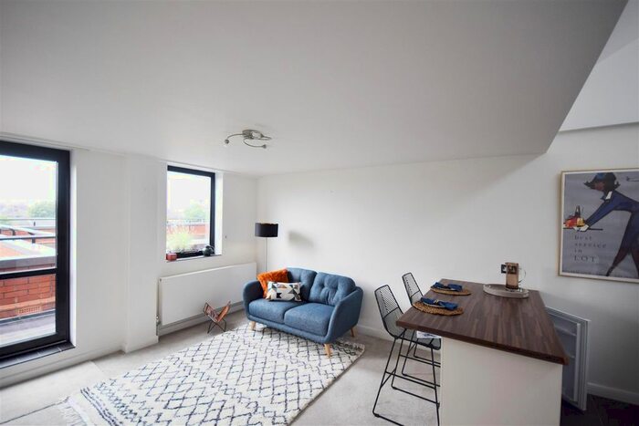 1 Bedroom Flat To Rent In London Road, Twickenham, TW1