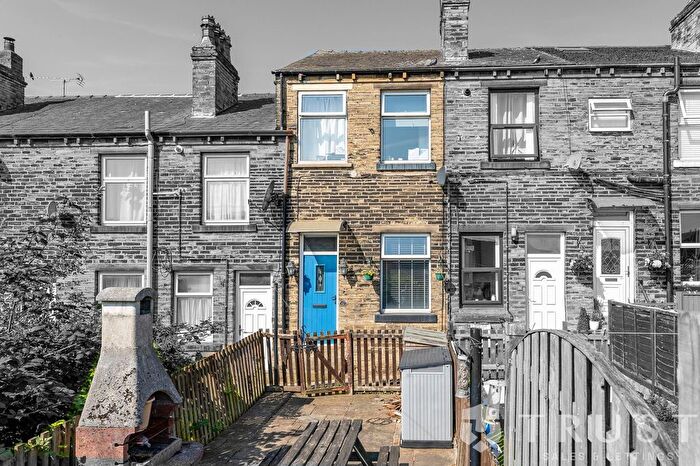 2 Bedroom Terraced House For Sale In Sykes Street, Cleckheaton, BD19