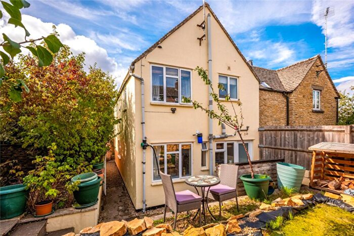 2 Bedroom Detached House For Sale In Hixet Wood, Charlbury, Oxfordshire, OX7