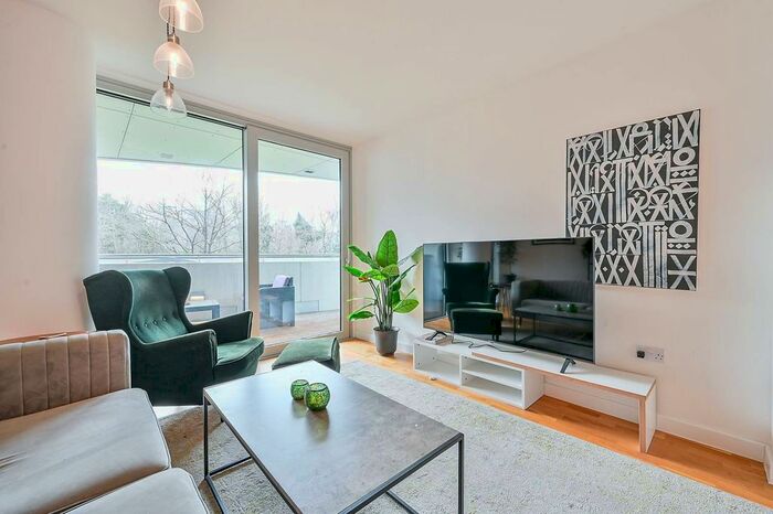 1 Bedroom Flat To Rent In Chiswick Point, Chiswick, London, W4