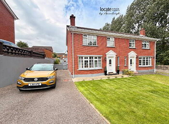 3 Bedroom Semi-Detached House For Sale In Winchester Park, Derry, BT47