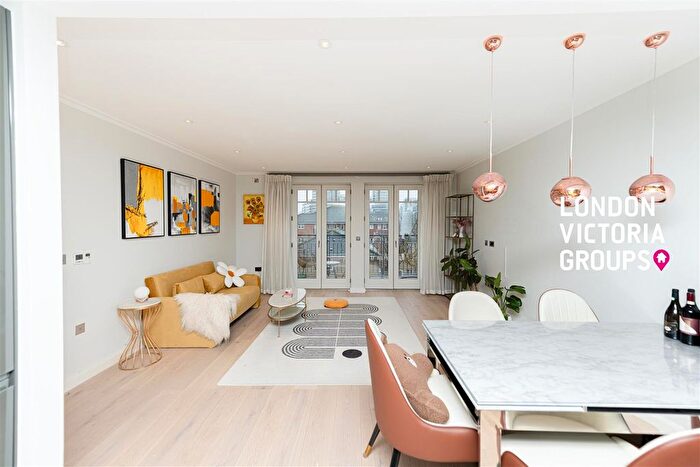 2 Bedroom Flat To Rent In Higham House East, Carnwath Road, London, SW6