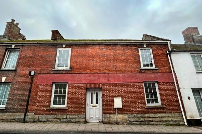 3 Bedroom Terraced House To Rent In Lyme Street, Axminster, EX13