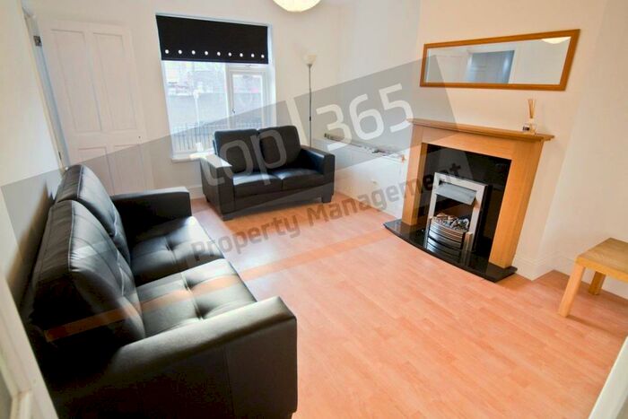 2 Bedroom End Of Terrace House To Rent In Brook Street, Hockley, Nottingham, NG1