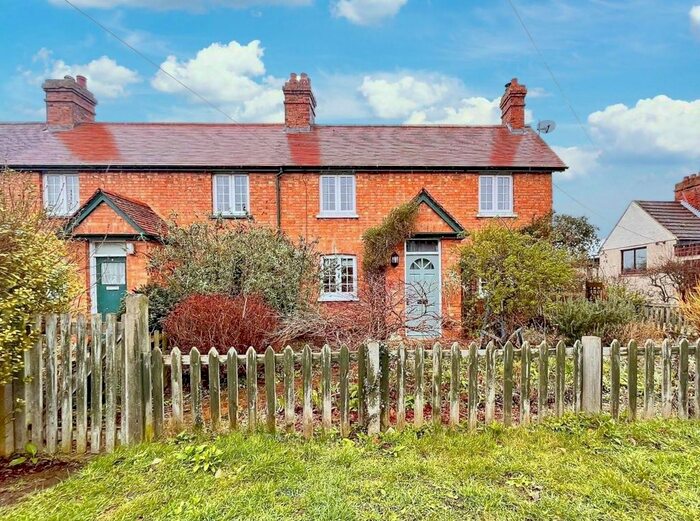 3 Bedroom End Of Terrace House For Sale In Church Road, Everton, Sandy, SG19