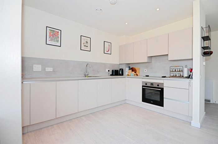 1 Bedroom Flat For Sale In Eastman Road, Harrow, HA1