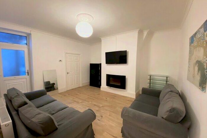 3 Bedroom Flat To Rent In Tavistock Road, Newcastle Upon Tyne, NE2