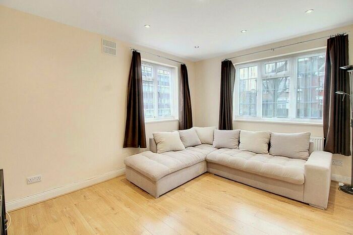 2 Bedroom Flat To Rent In Palmers Road, Arnos Grove, London, N11