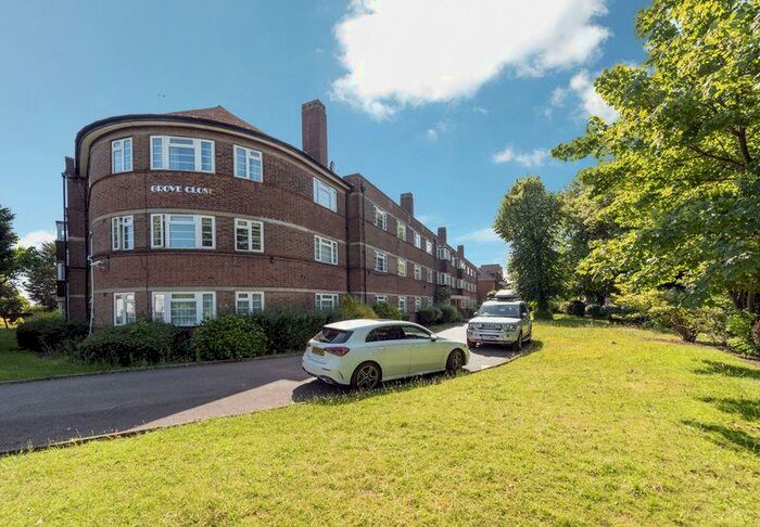 2 Bedroom Flat To Rent In Grove Close, Southgate, N14