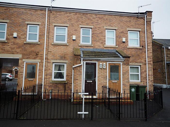 3 Bedroom Terraced House To Rent In High Street, Lazenby, TS6