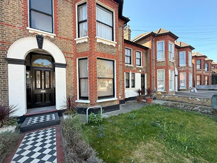 2 Bedroom Flat To Rent In Windsor Road, London, E7