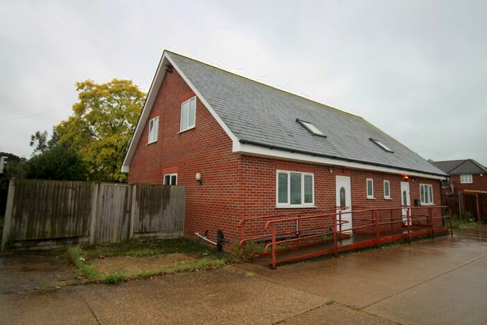 2 Bedroom Semi-Detached Bungalow To Rent In Netherhall Road, Harlow, CM19
