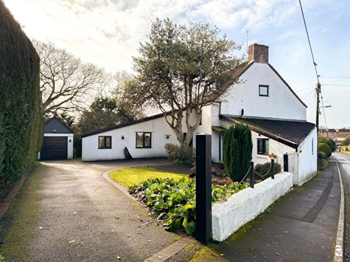 4 Bedroom Detached House For Sale In Ash Hayes Road, Nailsea, North Somerset, BS48