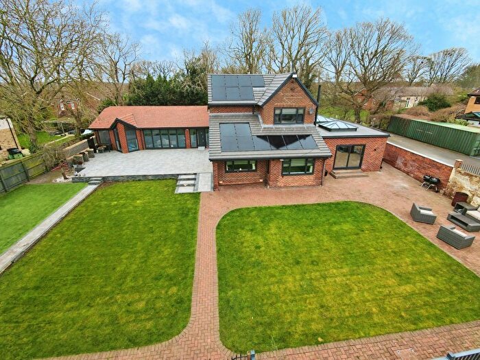 4 Bedroom Detached House For Sale In North View, Dinnington, Tyne And Wear, NE13