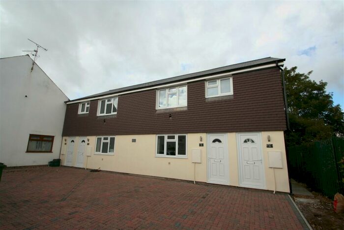 1 Bedroom Flat To Rent In Livingstone Road, Newbury, RG14