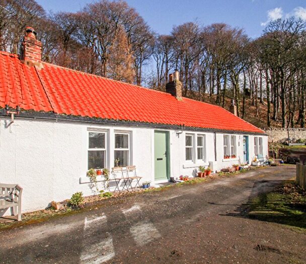 1 Bedroom Cottage For Sale In North Row, Charlestown, KY11