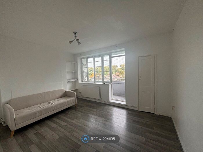 2 Bedroom Flat To Rent In Harrowgate Road, London, E9