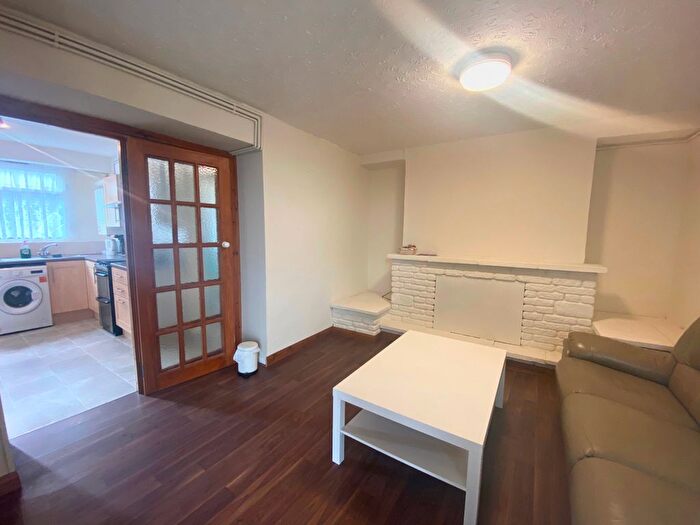 1 Bedroom Flat To Rent In Ground Floor Flat, Fleet Street, Swansea, SA1