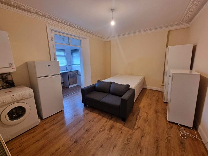 Studio To Rent In Lewin Road, Streatham, SW16