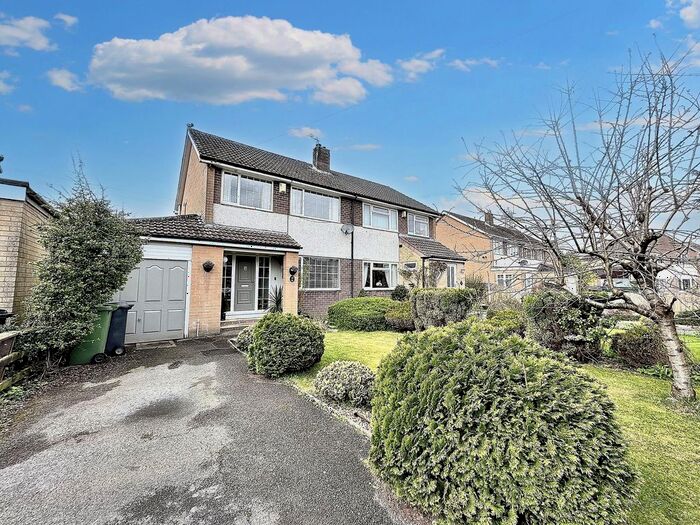 3 Bedroom Semi-Detached House For Sale In Kirkstead Road, Carlisle, CA2