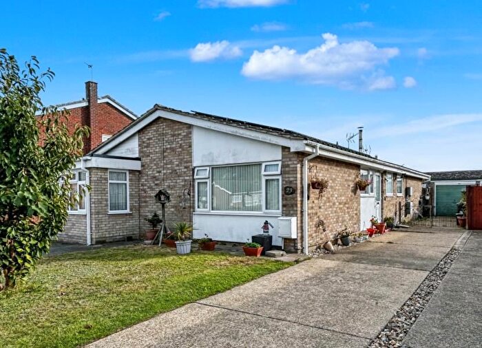 2 Bedroom Bungalow For Sale In Newton Way, St. Osyth, Clacton-On-Sea, CO16