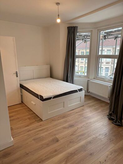 6 Bedroom House To Rent In Cairns' Crescent, Bristol, BS2