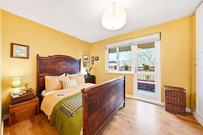 1 Bedroom Flat For Sale In Lucas Street, London, SE8