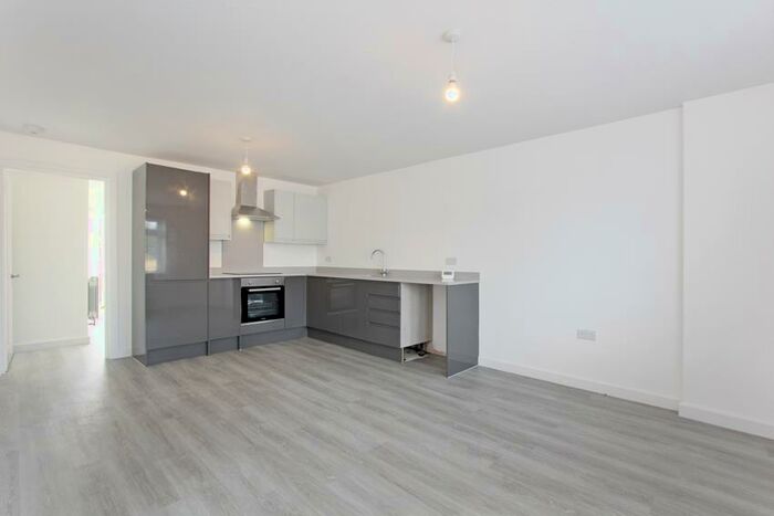 1 Bedroom Flat To Rent In Walton Way, Mitcham, CR4