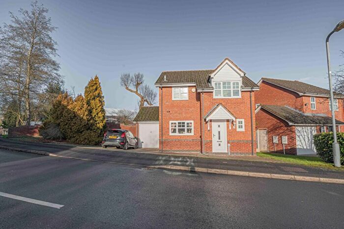 3 Bedroom Detached House For Sale In Bramley Drive, Handsworth Wood, B20