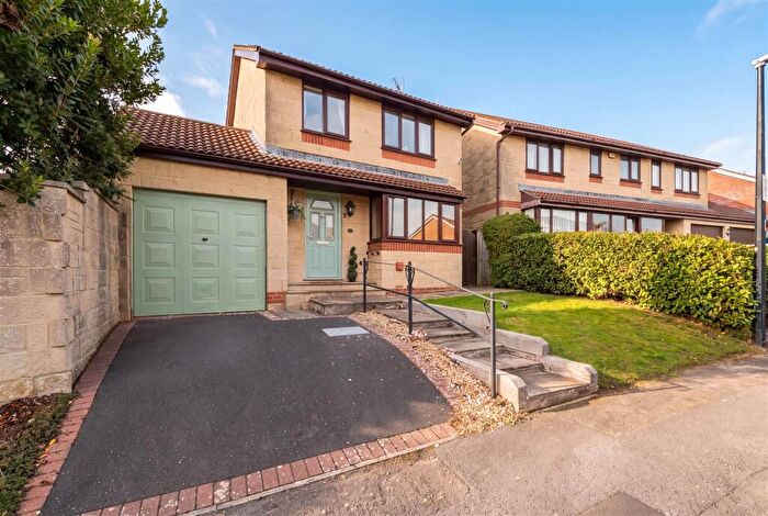 3 Bedroom Detached House For Sale In Helston Road, Nailsea, BS48