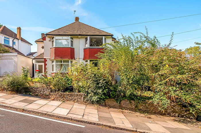3 Bedroom Semi-Detached House For Sale In Constitution Rise, Shooters Hill, SE18